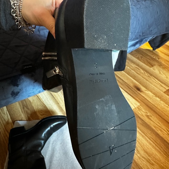 Good used conditions aquatalia black boots W8 - Picture 6 of 10